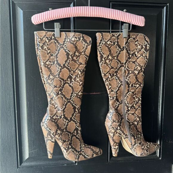 Shoe Dazzle Brown Black Snakeskin Boots Size 8 - Picture 4 of 10